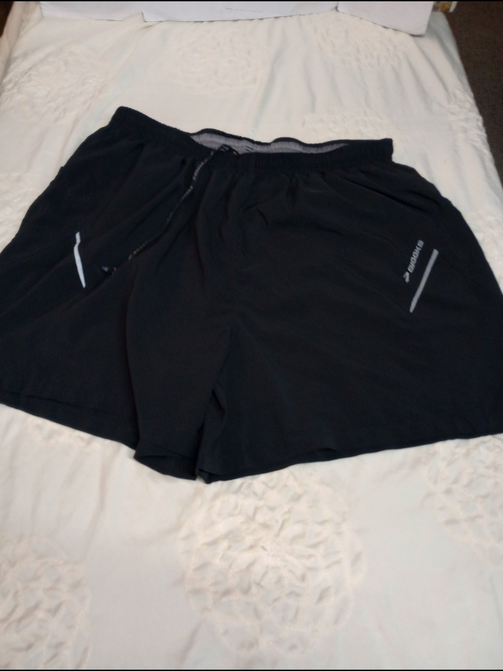 Brooks Black Men's Athletic Running Shorts with Reflective Accents Size Large